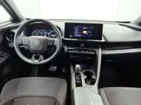 Toyota C-HR (2024) thumbnail 5
