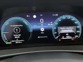 Toyota C-HR (2024) thumbnail 6