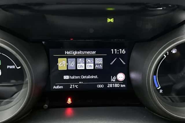 Toyota Yaris (2023) thumbnail 5