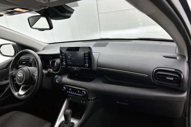 Toyota Yaris (2023) thumbnail 6