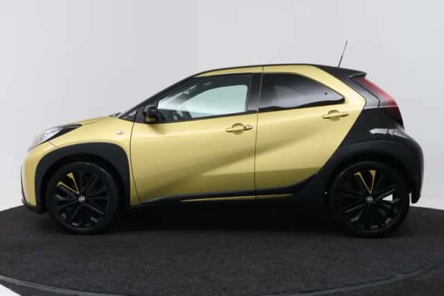 Toyota Aygo (2023) thumbnail 3