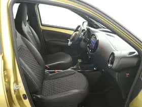 Toyota Aygo (2023) thumbnail 6