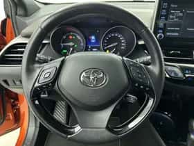 Toyota C-HR (2020) thumbnail 17