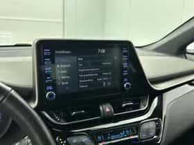 Toyota C-HR (2020) thumbnail 7