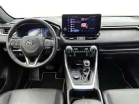 Toyota RAV4 (2024) thumbnail 5