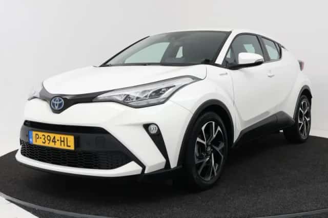 Toyota C-HR (2022) thumbnail 1