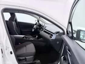 Toyota C-HR (2022) thumbnail 28