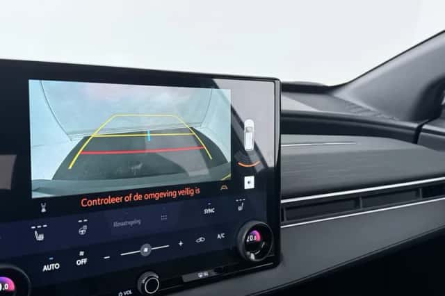 Toyota C-HR+ (2026) thumbnail 6