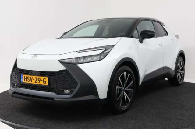 Toyota C-HR (2026) thumbnail 1