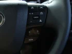 Toyota C-HR (2026) thumbnail 9