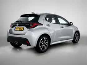 Toyota Yaris (2023) thumbnail 2