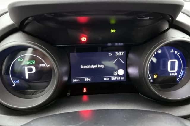 Toyota Yaris (2023) thumbnail 4