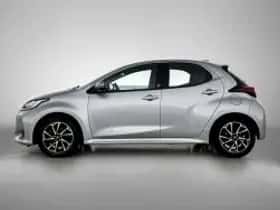 Toyota Yaris (2023) thumbnail 4