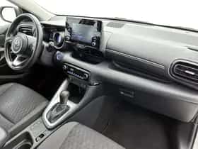 Toyota Yaris (2023) thumbnail 5