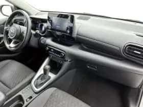Toyota Yaris (2023) thumbnail 6