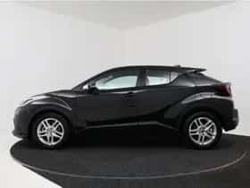 Toyota C-HR (2023) thumbnail 3
