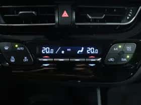 Toyota C-HR (2023) thumbnail 9