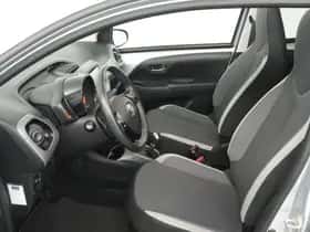 Toyota Aygo (2021) thumbnail 21