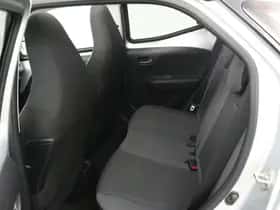 Toyota Aygo (2021) thumbnail 22