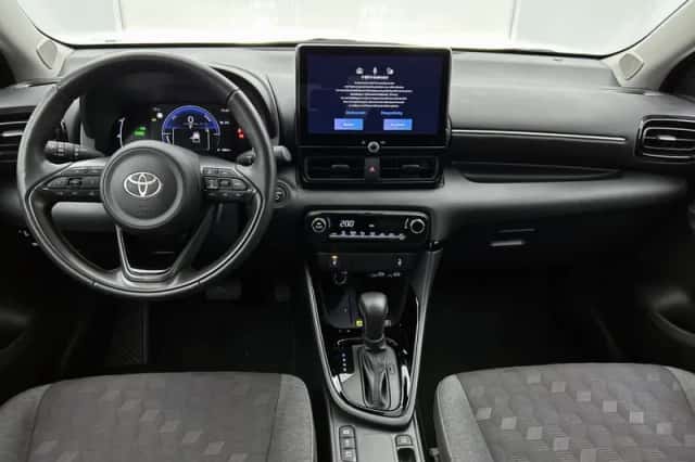 Toyota Yaris (2025) thumbnail 4