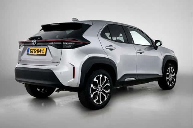 Toyota Yaris_Cross (2023) thumbnail 2