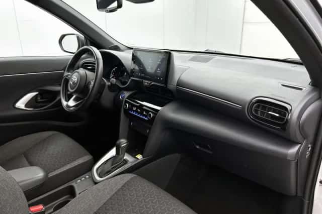 Toyota Yaris_Cross (2023) thumbnail 6