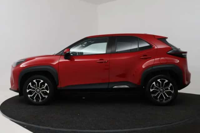 Toyota Yaris_Cross (2022) thumbnail 3