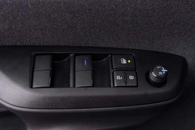 Toyota Yaris_Cross (2022) thumbnail 4