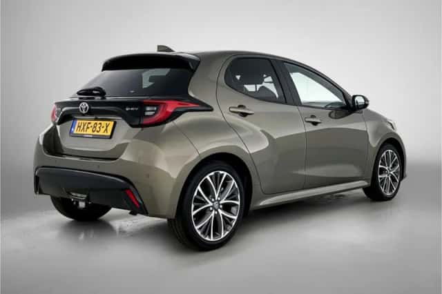 Toyota Yaris (2025) thumbnail 2