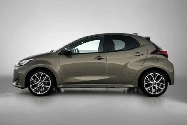 Toyota Yaris (2025) thumbnail 3