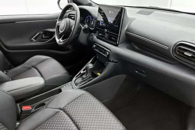 Toyota Yaris (2025) thumbnail 6