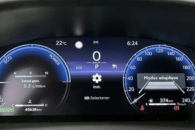 Toyota Corolla_Cross (2025) thumbnail 5