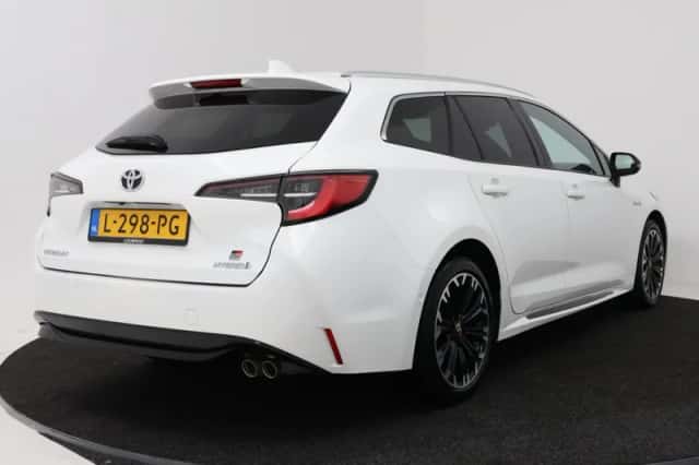 Toyota Corolla_Touring_Sports (2021) thumbnail 2