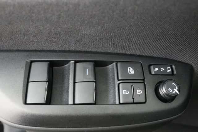 Toyota Yaris_Cross (2026) thumbnail 4