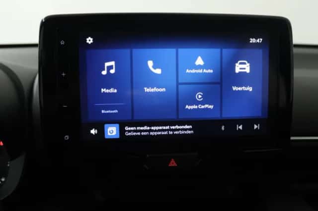 Toyota Yaris (2024) thumbnail 6