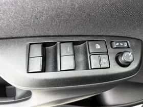 Toyota Yaris_Cross (2025) thumbnail 24