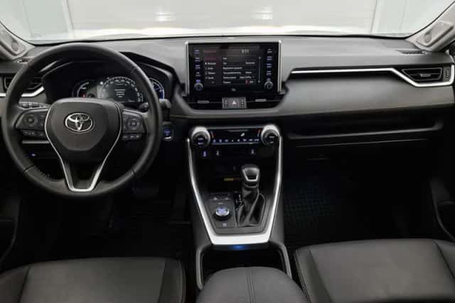 Toyota RAV4 (2022) thumbnail 4