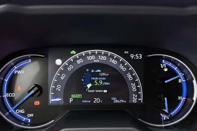Toyota RAV4 (2022) thumbnail 5