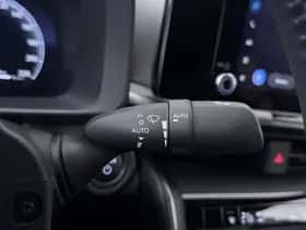 Toyota C-HR (2025) thumbnail 9