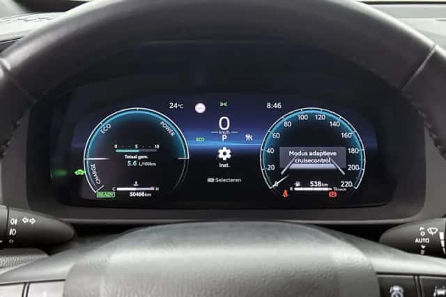Toyota C-HR (2025) thumbnail 5