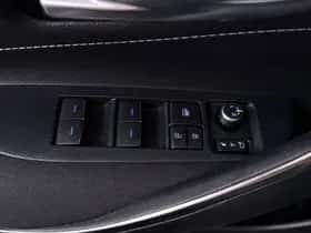 Toyota Corolla_Touring_Sports (2020) thumbnail 6