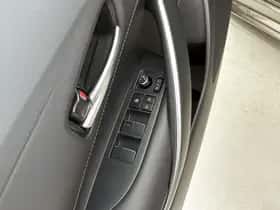 Toyota Corolla_Touring_Sports (2025) thumbnail 22