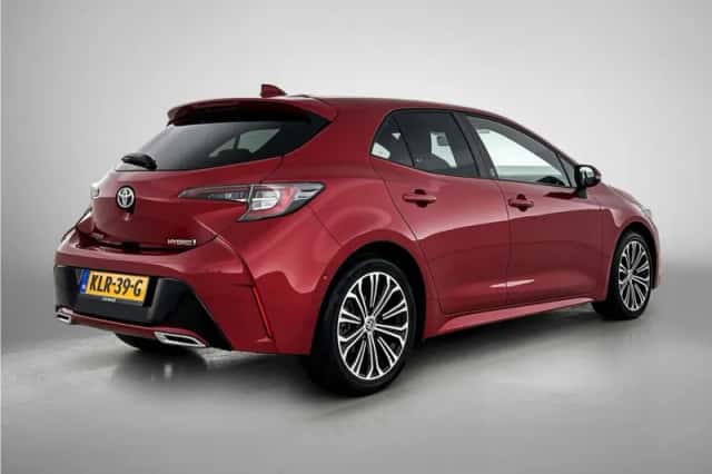 Toyota Corolla (2022) thumbnail 2