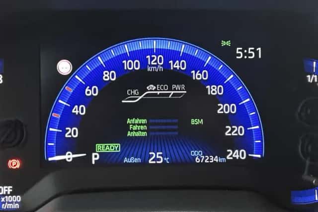 Toyota Corolla (2022) thumbnail 5