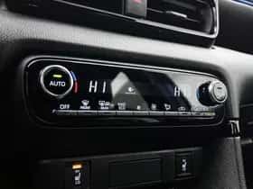 Toyota Yaris (2025) thumbnail 9