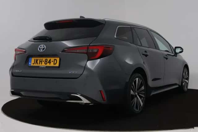 Toyota Corolla_Touring_Sports (2025) thumbnail 2