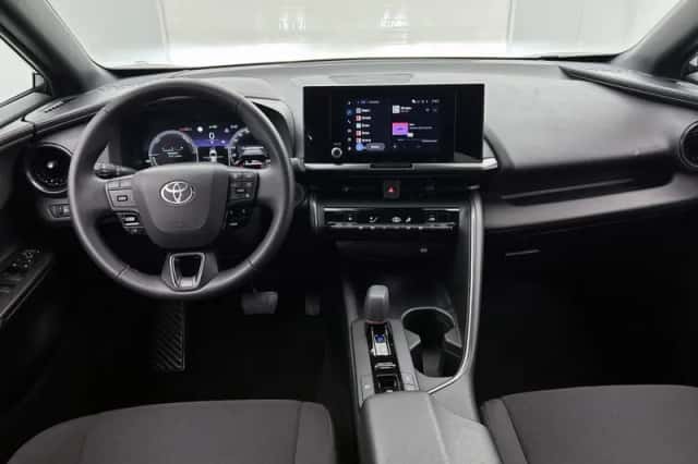 Toyota C-HR (2025) thumbnail 4