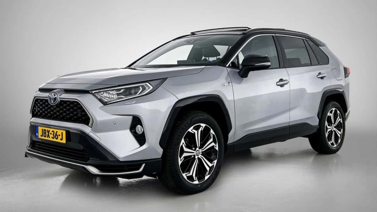 Toyota RAV4 (2021) — foto 1