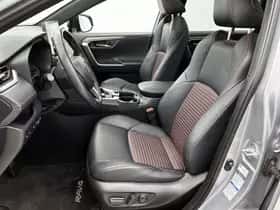 Toyota RAV4 (2021) thumbnail 17