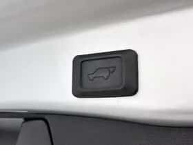 Toyota RAV4 (2021) thumbnail 32